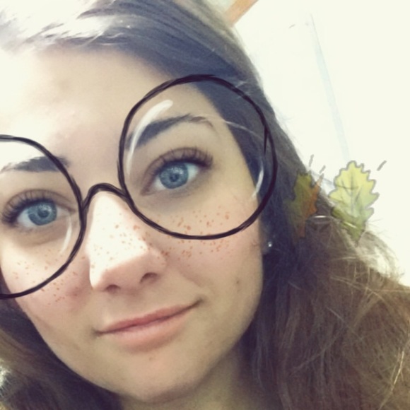 Meet your Posher, Kaitlyn - Picture 1 of 1